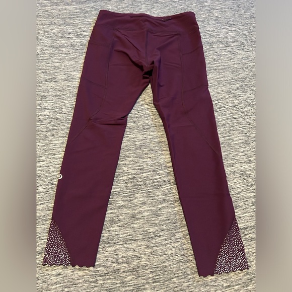 lululemon athletica Pants - Lululemon Tight Stuff Crops with Reflective Bottom
